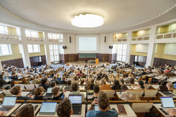 Eine Vorlesung der Uni Hamburg